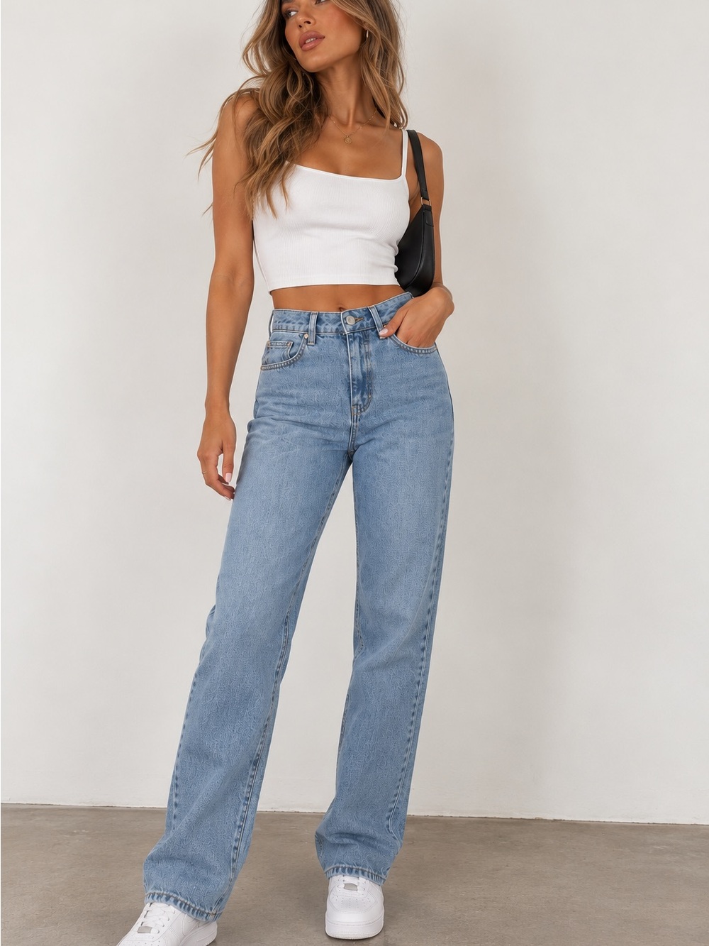 PrettyLittleThing Light Wash High-Waisted Straight Leg Jeans – Size 8